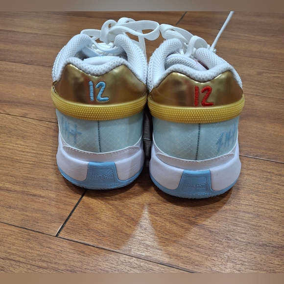 Nike Women's White and Gold Sneakers - Picture 4 of 8